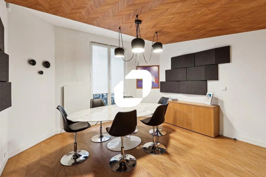 Office in Paris for lease - Interior Photo - Image 1 of 13