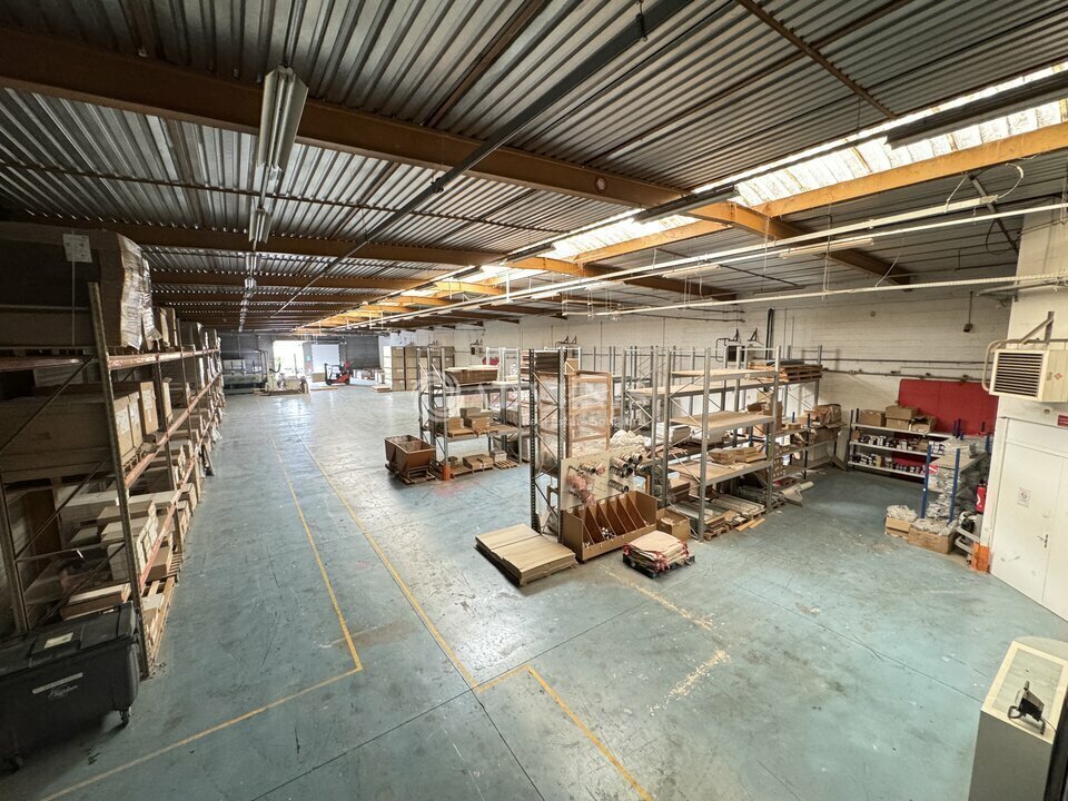 Industrial in Gonesse for lease Building Photo- Image 1 of 12