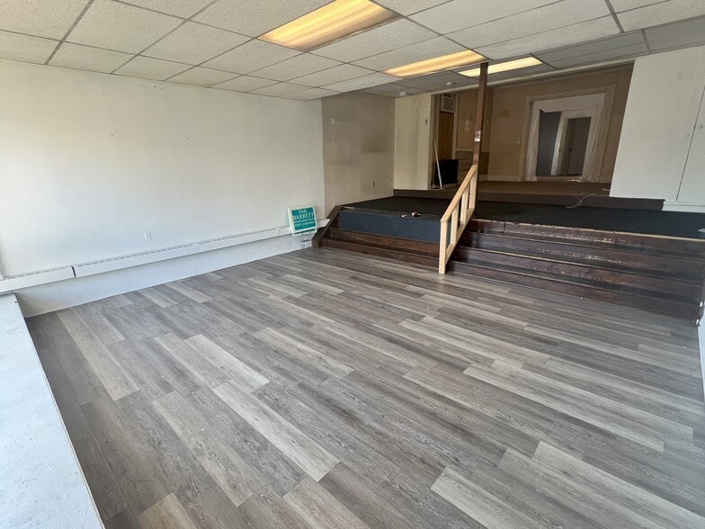 37 Raymond Ave, Poughkeepsie, NY for lease - Building Photo - Image 2 of 6