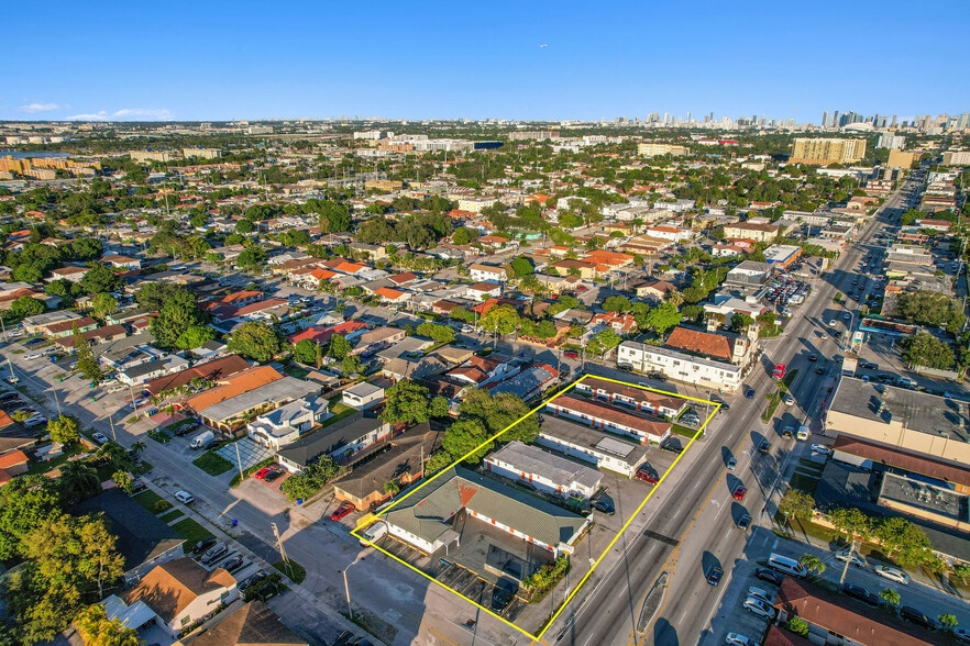 4871 W Flagler St, Coral Gables, FL for sale - Primary Photo - Image 1 of 21