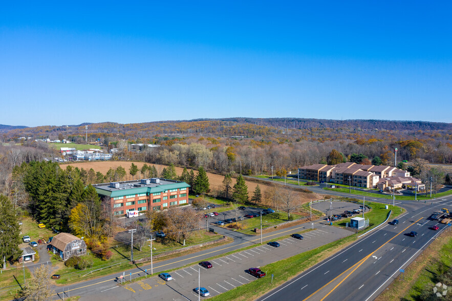 1062 Barnes Rd, Wallingford, CT for lease - Aerial - Image 3 of 4