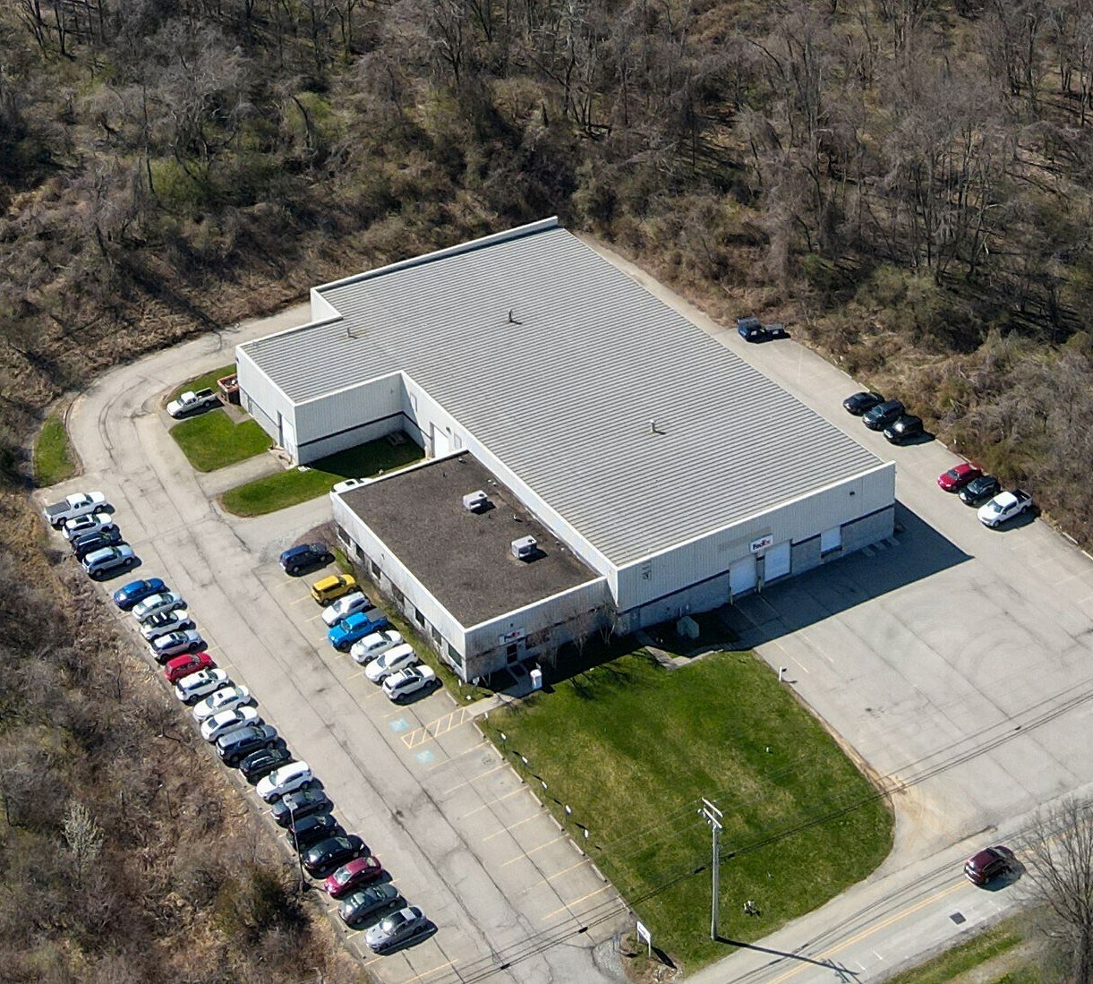 401 Paintersville Rd, Hunker, PA 15639 Fedex