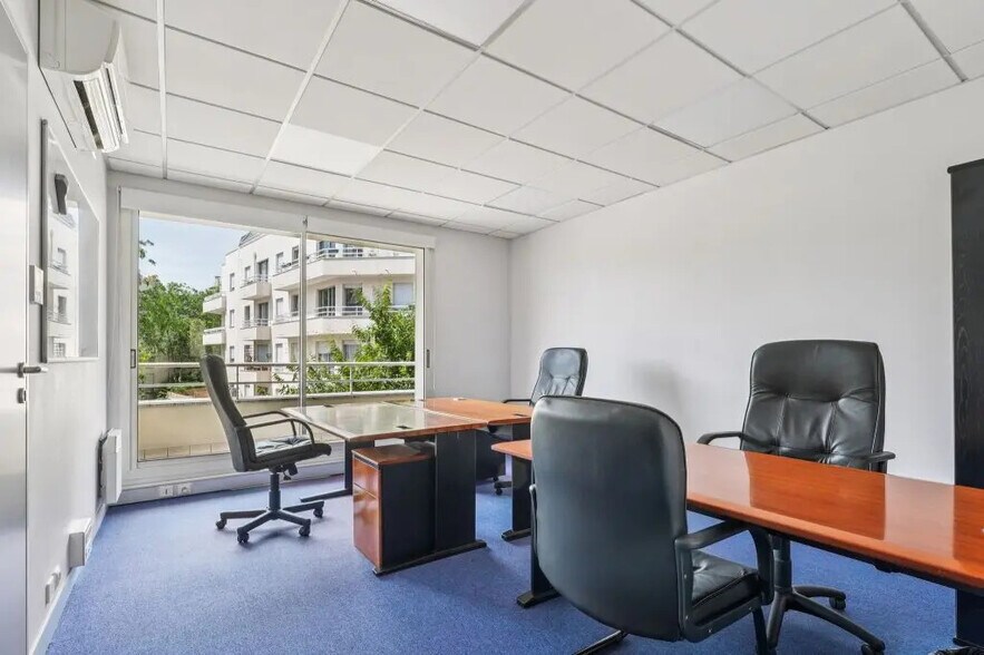 19 Rue Diderot, Issy-les-Moulineaux for lease - Building Photo - Image 3 of 13