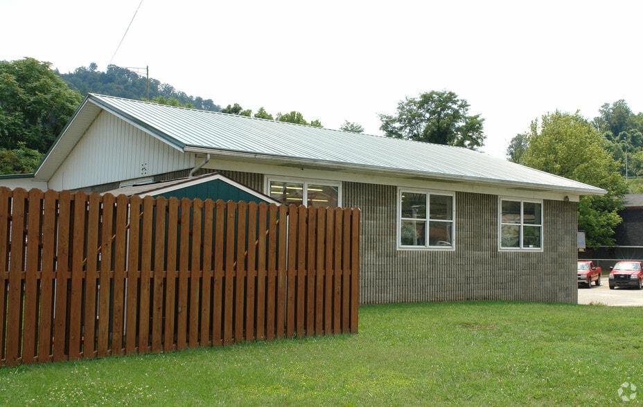 9917 Maccorkle Ave, Charleston, WV for sale - Building Photo - Image 3 of 17