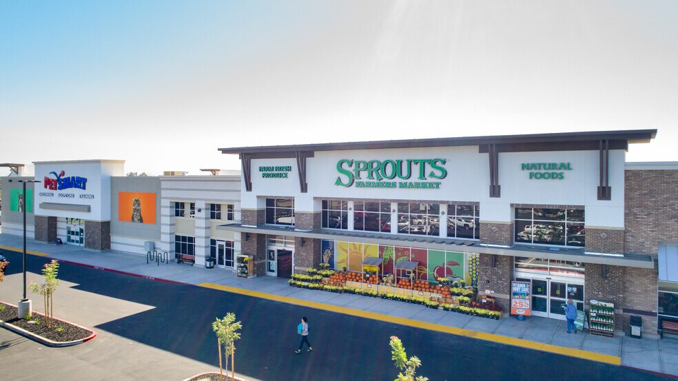 2670-2790 Harney Ln, Lodi, CA for lease - Building Photo - Image 3 of 12