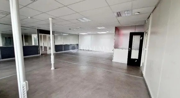 Industrial in Seclin for lease - Interior Photo - Image 3 of 3