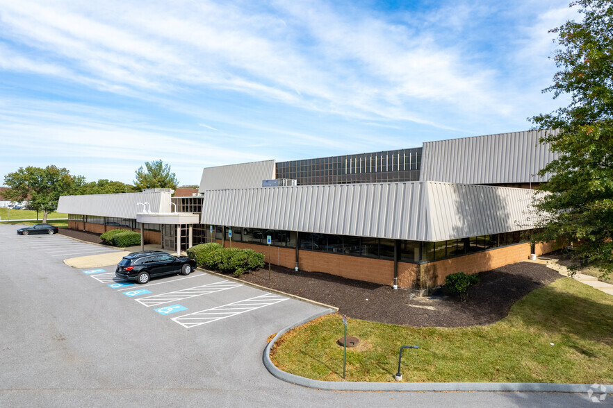 6752 Baymeadow Dr, Glen Burnie, MD for lease - Building Photo - Image 1 of 8