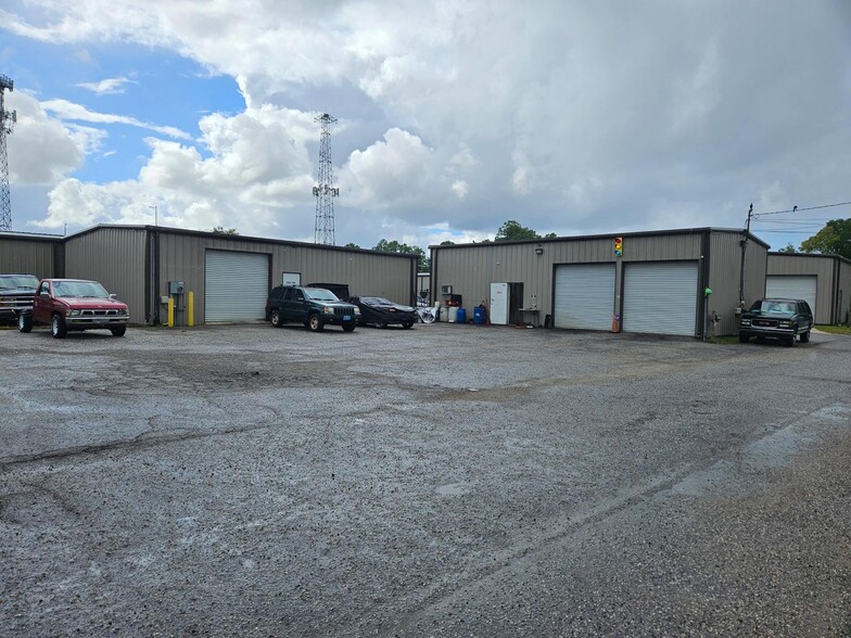 5942 Richard St, Jacksonville, FL for lease - Building Photo - Image 3 of 4