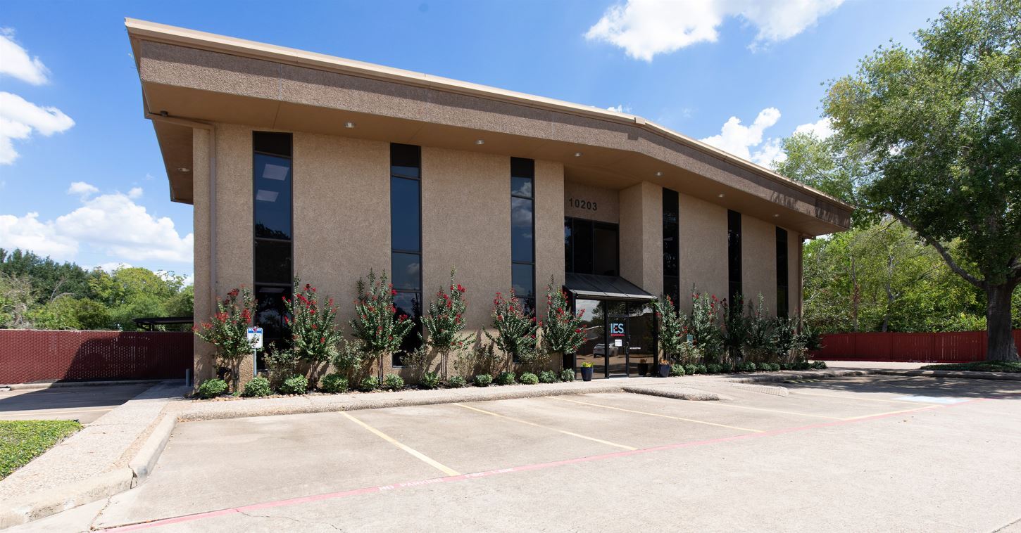 10203 Mula Cir, Stafford, TX for sale Building Photo- Image 1 of 1