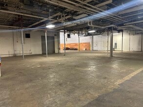 414 E 40th St, Holland, MI for lease Building Photo- Image 2 of 5