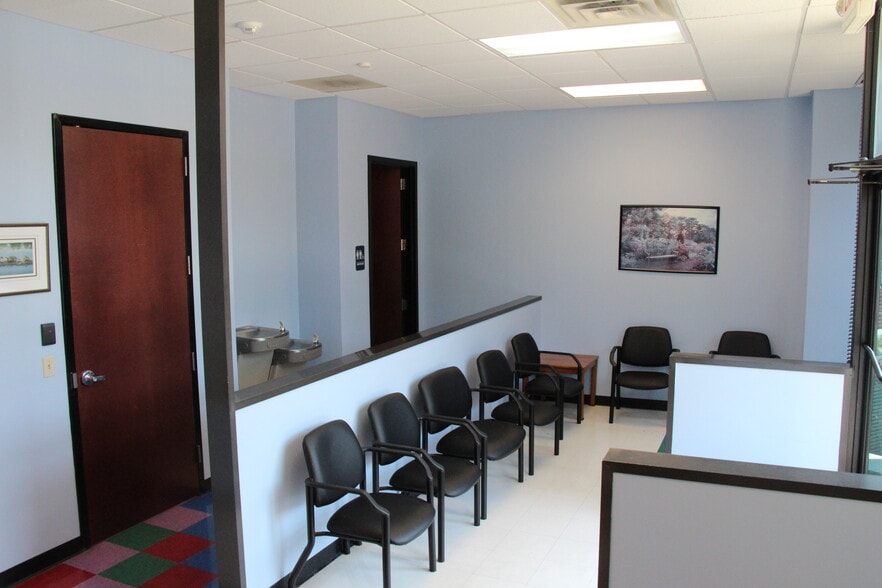 2473-2493 Wendell Blvd, Wendell, NC for sale - Lobby - Image 2 of 11