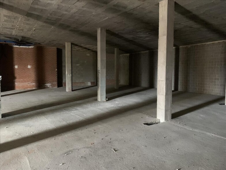 Retail in Ávila for sale - Building Photo - Image 2 of 11