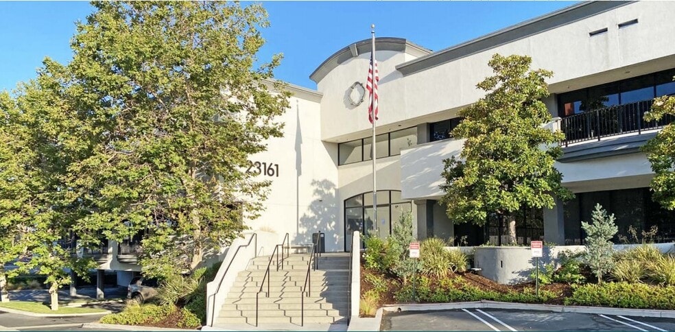 23161 Lake Center Dr, Lake Forest, CA for lease - Building Photo - Image 2 of 6