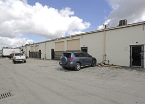 LIRA Commerce Center - Warehouse