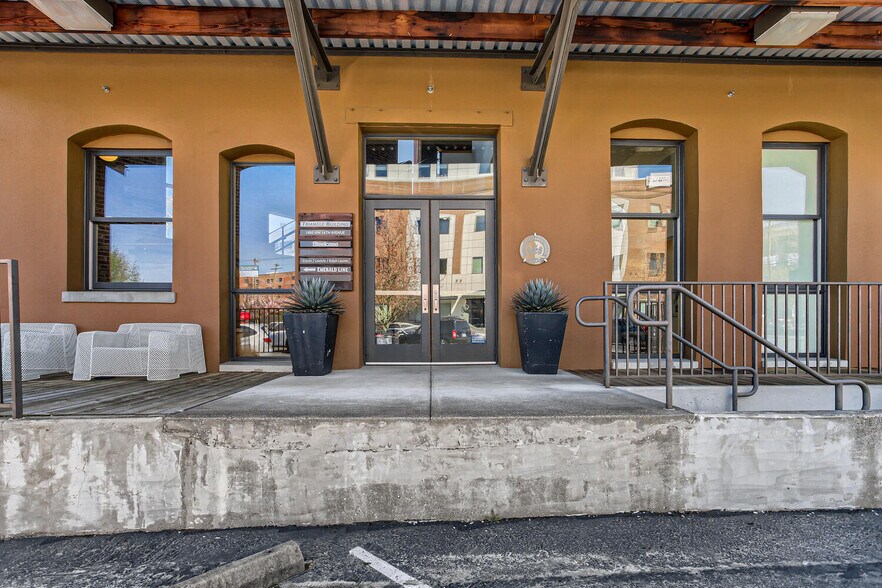 1800 NW 16th Ave, Portland, OR for sale - Building Photo - Image 2 of 5