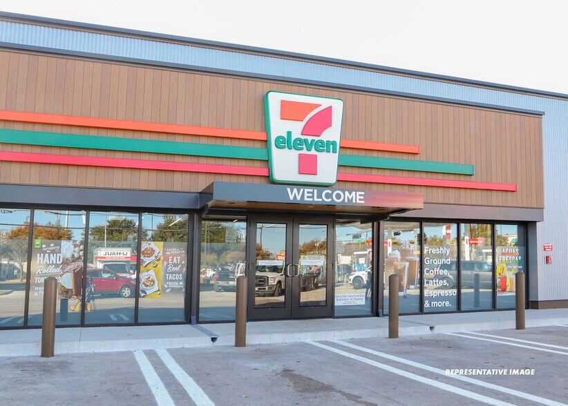 2703 Ovilla, Glenn Heights, TX for sale - Building Photo - Image 2 of 4