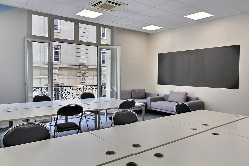 7 Rue Léo Delibes, Paris for lease Interior Photo- Image 1 of 5