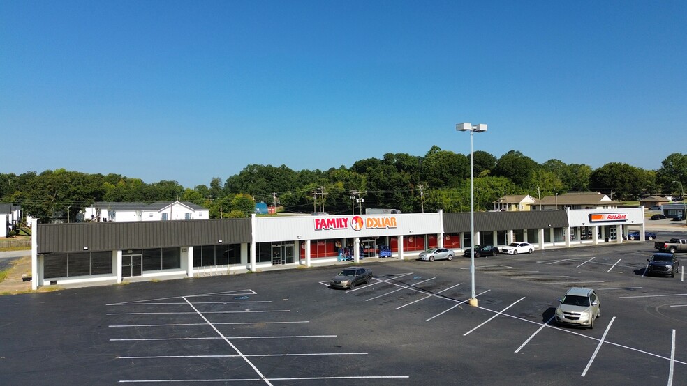 1402 E River St, Anderson, SC for lease - Building Photo - Image 2 of 8