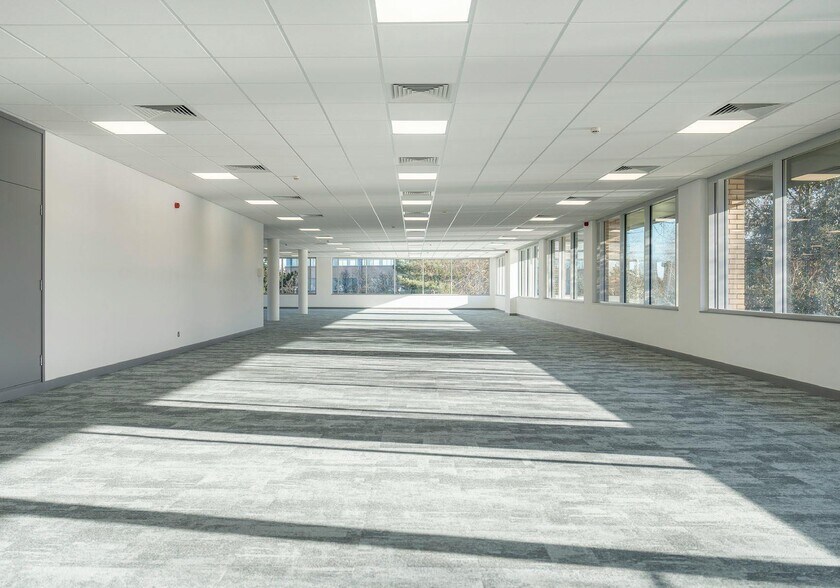 Anchor Blvd, Dartford for lease - Interior Photo - Image 3 of 7