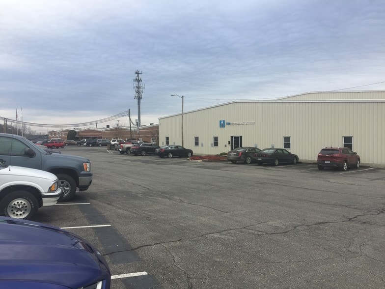 1320 Wards Ferry Rd, Lynchburg, VA for sale - Building Photo - Image 1 of 1