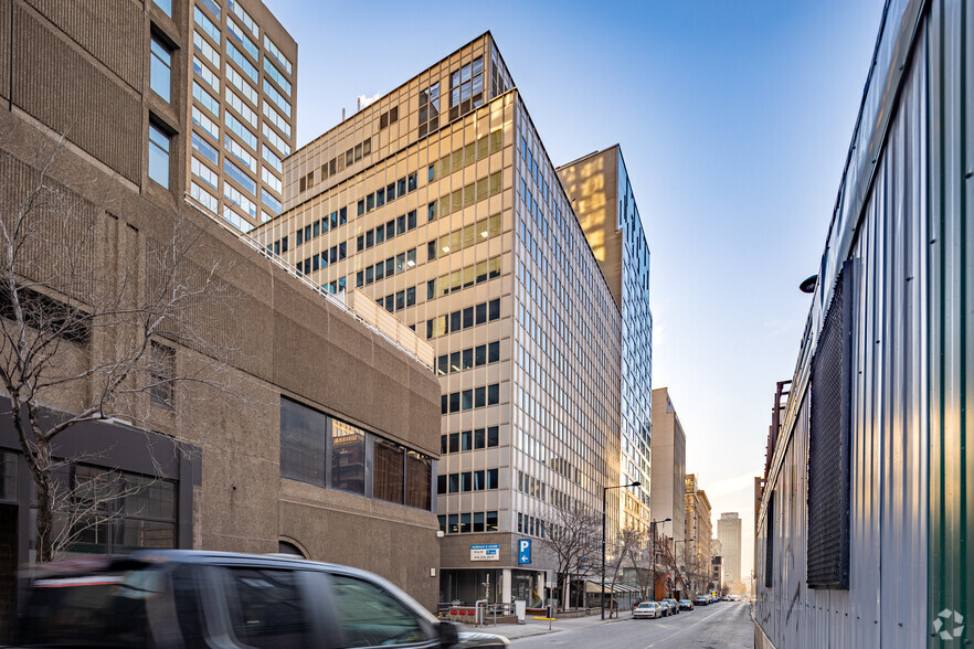 2055 Rue Peel, Montréal, QC for lease - Building Photo - Image 1 of 2