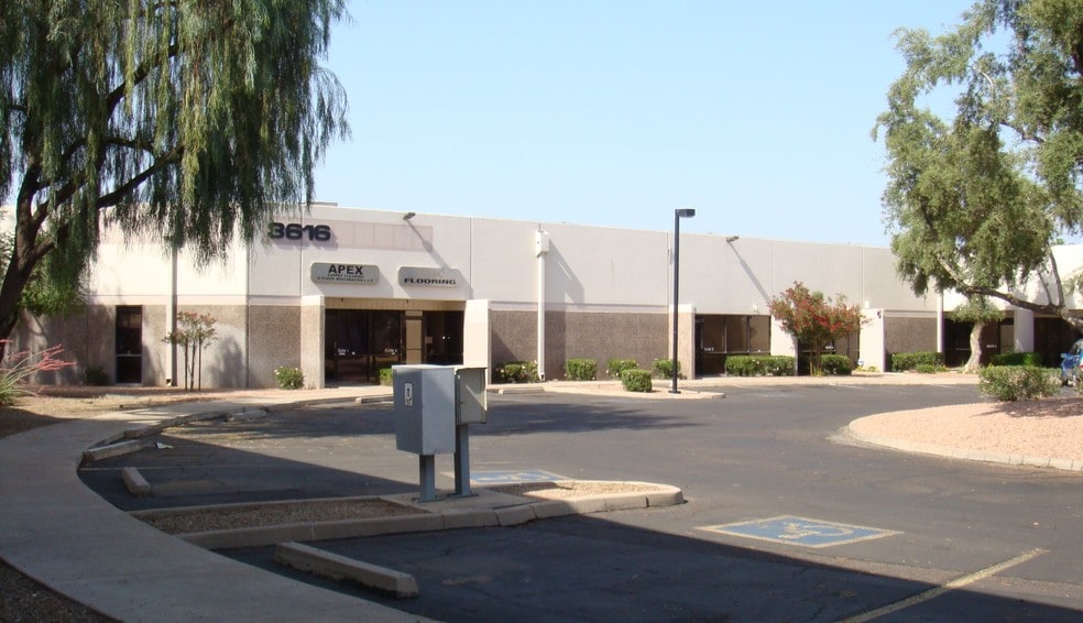 3532 W Thomas Rd, Phoenix, AZ for lease - Building Photo - Image 3 of 11