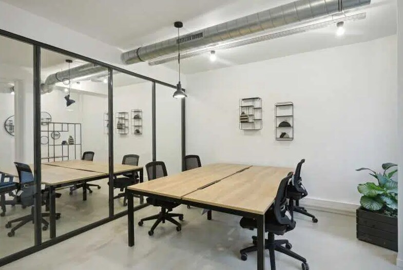 Coworking Space in Paris for lease Interior Photo- Image 1 of 7
