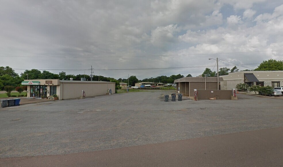 2461 Mt Pleasant Rd, Hernando, MS for sale - Building Photo - Image 2 of 3