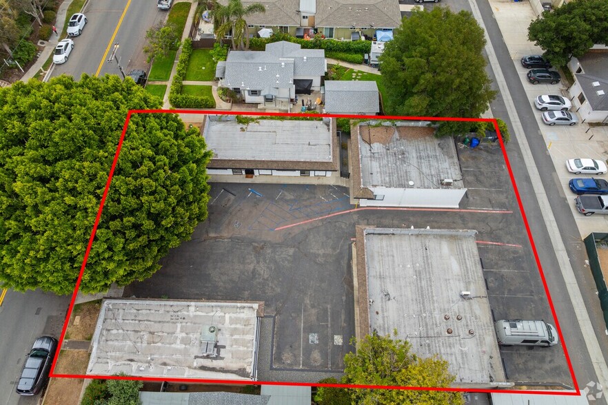 3039 Jefferson St portfolio of 4 properties for sale on LoopNet.com - Building Photo - Image 3 of 12