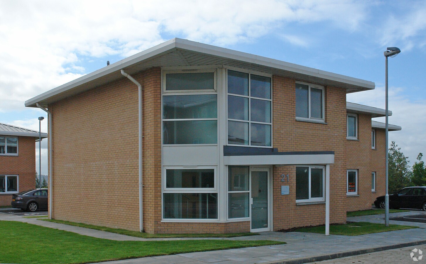 5,7 & 21 Lonmay Pl, Glasgow, G33 4ER Office for Lease
