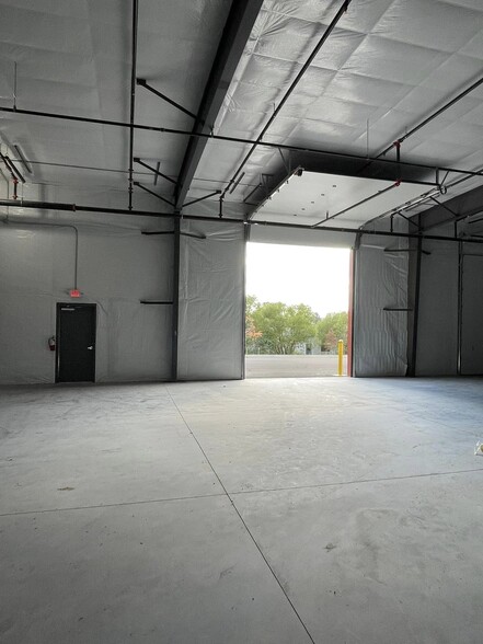 331 Aviation Way, Frederick, MD for lease - Building Photo - Image 3 of 16