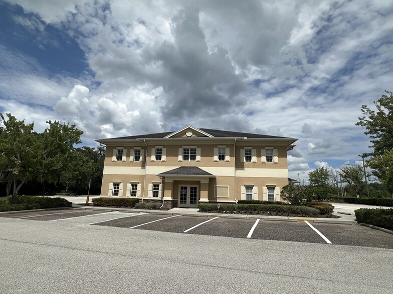 20525 Amberfield Dr, Land O Lakes, FL for lease - Building Photo - Image 2 of 16