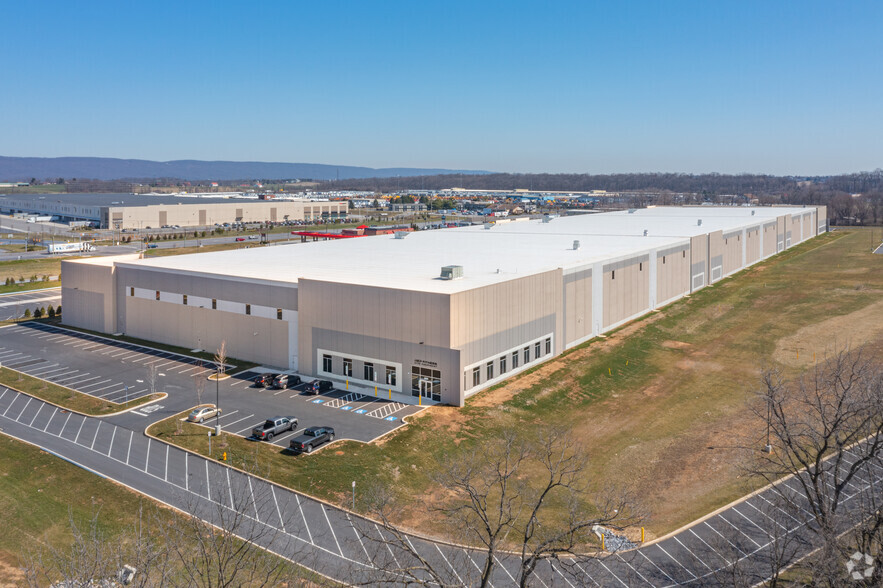 1700 Harrisburg Pike, Carlisle, PA for lease - Building Photo - Image 3 of 10