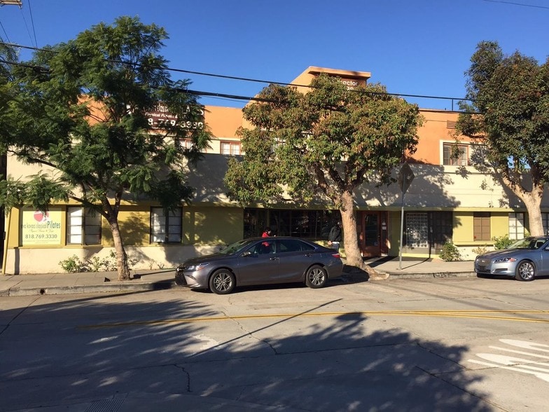 4789 Vineland Ave, North Hollywood, CA for lease - Primary Photo - Image 1 of 9