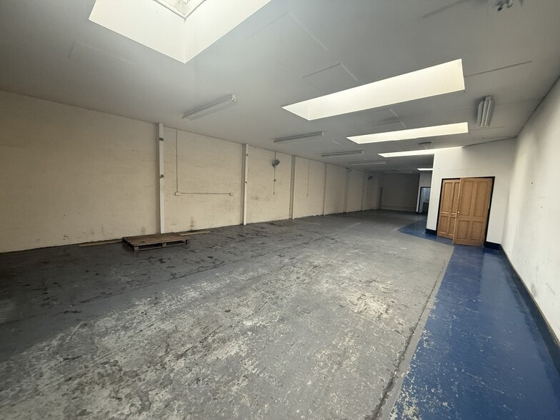 5-9 Burnett Rd, Inverness for lease - Building Photo - Image 2 of 3