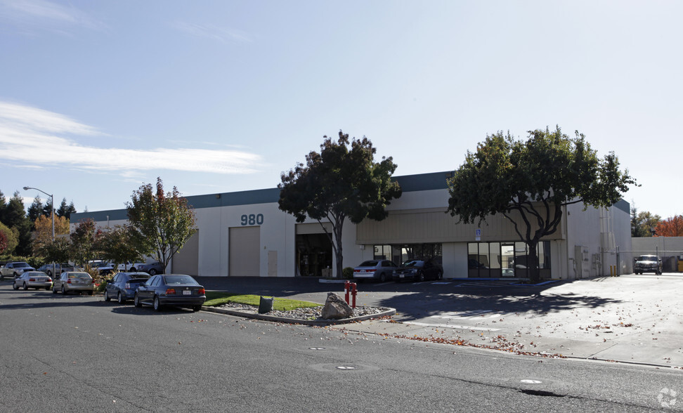 980 Garcia Ave, Pittsburg, CA for lease - Building Photo - Image 2 of 2