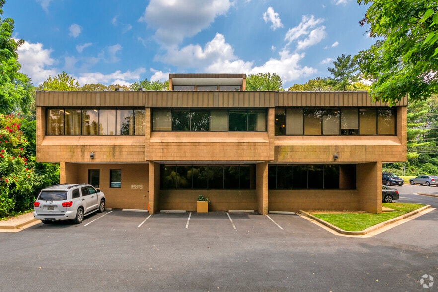 11404 Old Georgetown Rd, Rockville, MD for lease - Building Photo - Image 2 of 5