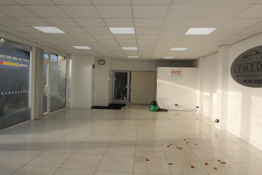 361 Liverpool Rd, Newcastle Under Lyme for lease - Interior Photo - Image 3 of 4