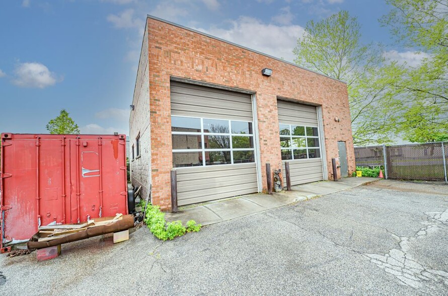 175 Route 109, West Babylon, NY for lease - Building Photo - Image 3 of 5