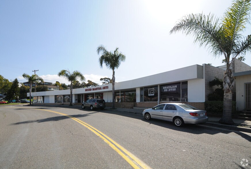146-152 Calle De Los Molinos, San Clemente, CA for lease - Building Photo - Image 2 of 16