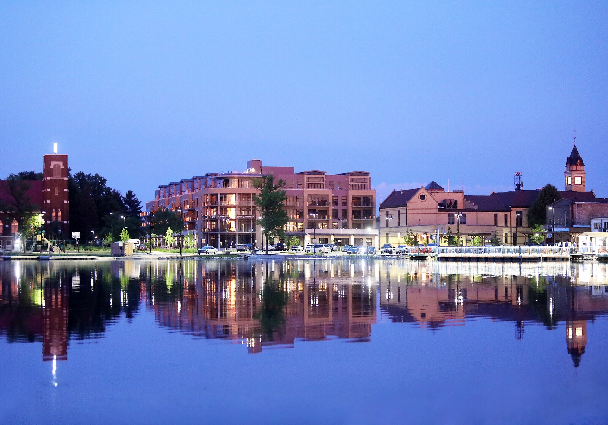 227 E Pleasant St, Oconomowoc, WI for sale Building Photo- Image 1 of 1