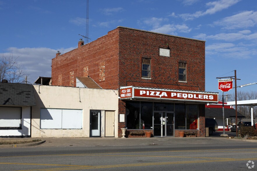 118 N Main St, Noble, OK, 73068 Storefront Retail/Residential