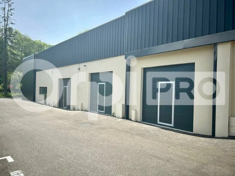 Flex in Saint-Chéron for sale - Building Photo - Image 3 of 11