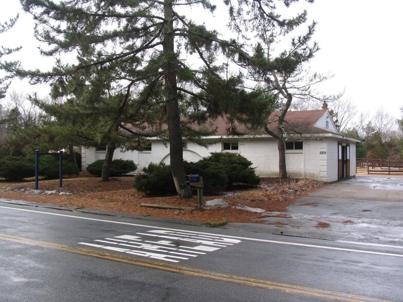 2205 Providence Pike, North Smithfield, RI 02896