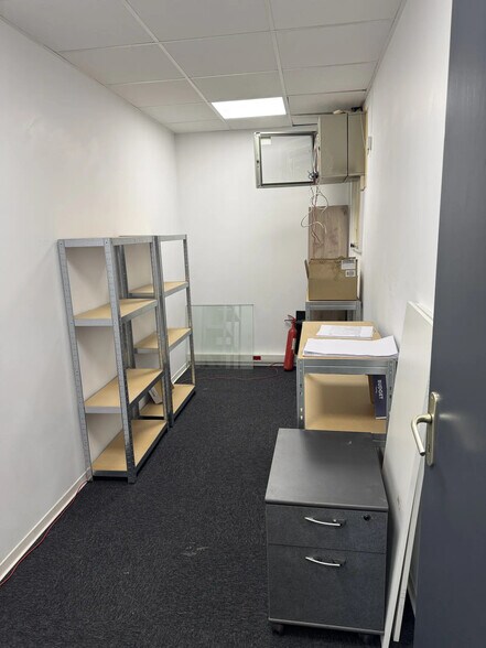 3 Bis Rue Condorcet, Cenon for lease - Interior Photo - Image 2 of 5