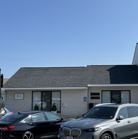 724 Main St, Hyannis, MA for lease - Building Photo - Image 3 of 9
