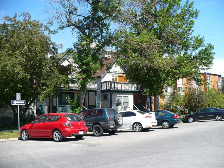 1116-1120 16th Ave SW, Calgary, AB for sale - Building Photo - Image 1 of 1