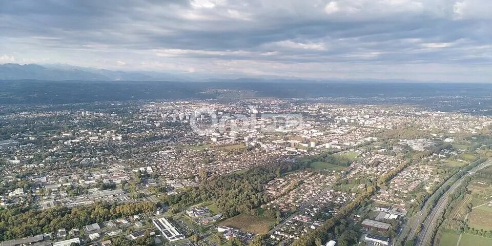 Flex in Pau for sale Building Photo- Image 1 of 4