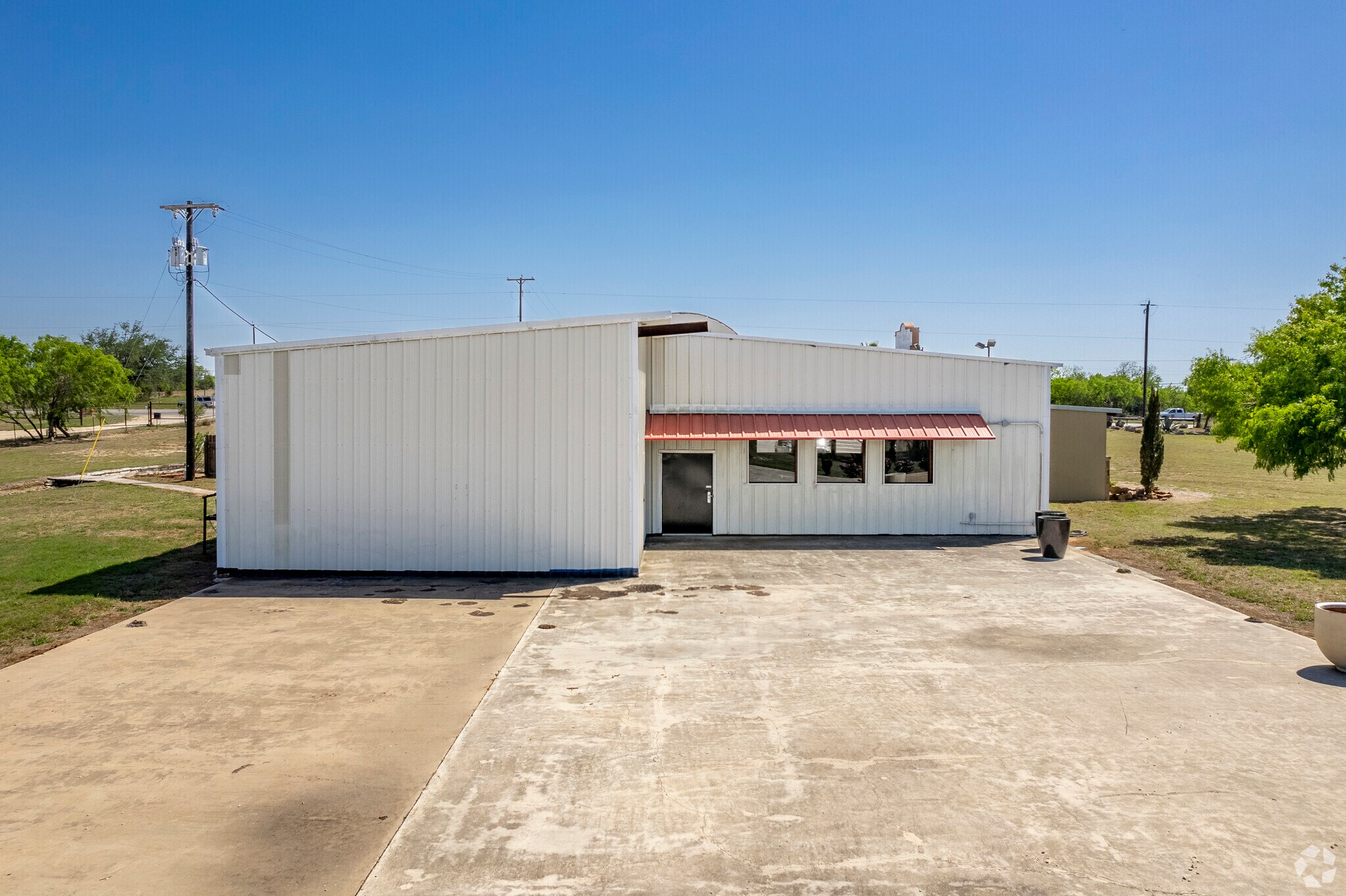 13515 US Hwy 87, Adkins, TX 78101 Flex for Sale