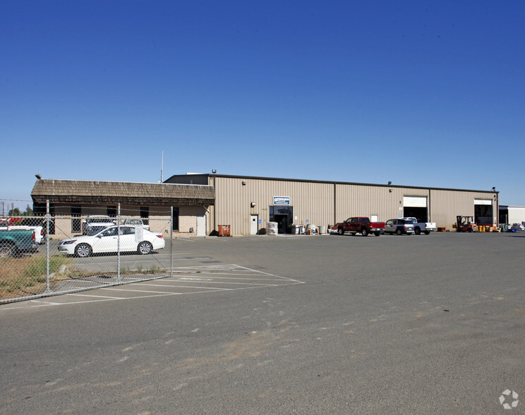 8732 Fruitridge Rd, Sacramento, CA for lease - Building Photo - Image 3 of 10